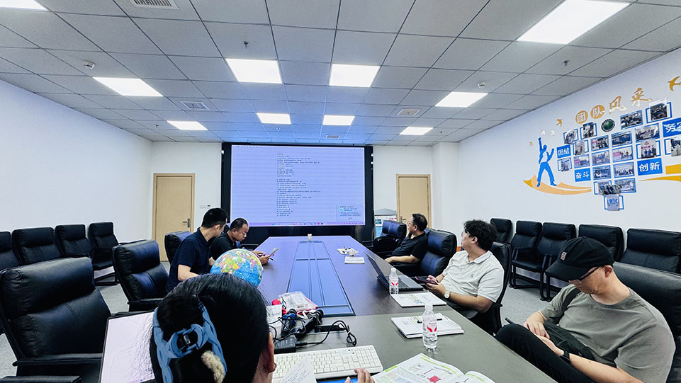 技術交流促發(fā)展 創(chuàng)新驅(qū)動助共贏：河北電測參觀考察凱迪正大